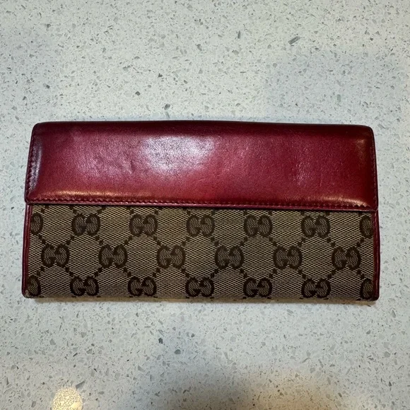 Authentic Gucci Heart Wallet 💓 - Picture 6 of 13